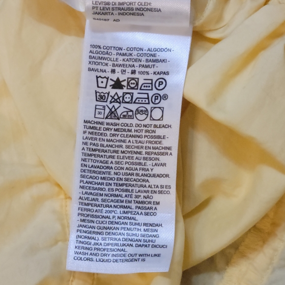 Levis puff sleeve cotton blouse -Size medium - Picture 10 of 11